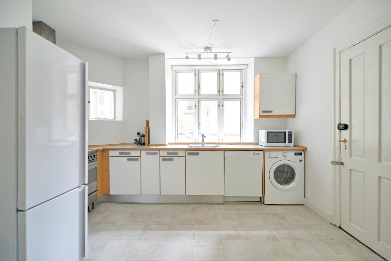 Xl Flat W 3 Bedrooms By Kings Garden In Cph City Copenhagen Exterior photo